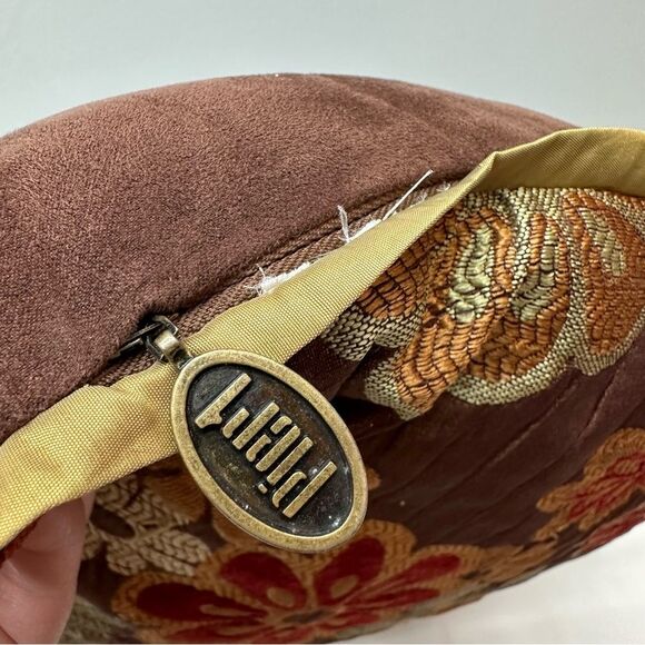 Pier 1 square embroidered decorative accent pillow 17.5 x 17.5 - Picture 4 of 4